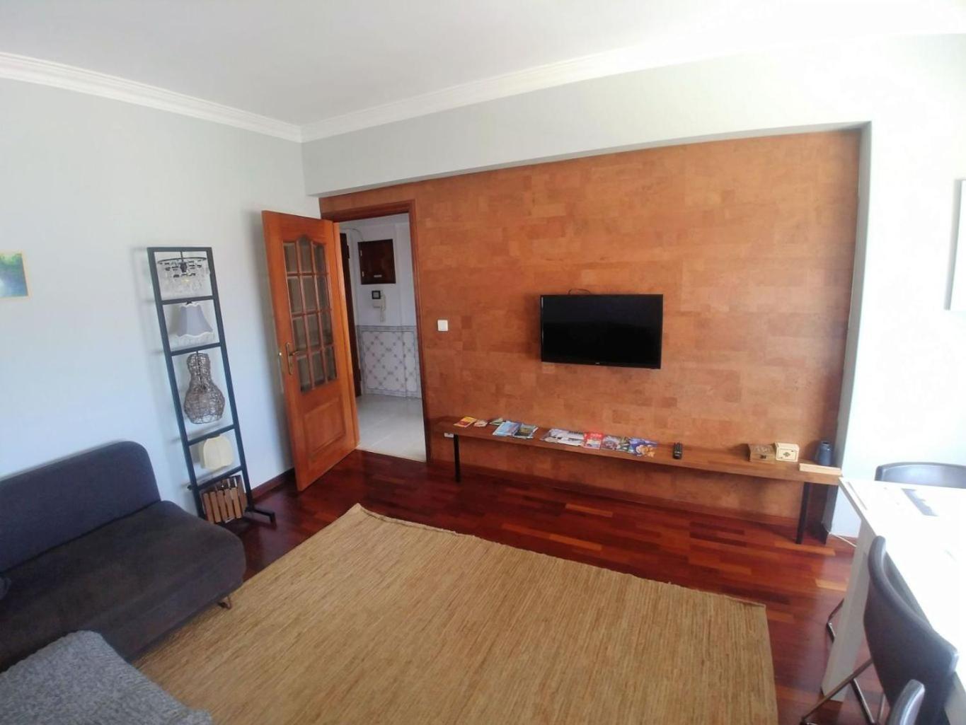 Be Local - With 3 Bedroom Near Oriente Station In Appartement Lisboa